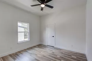 2501 Lenway St, Dallas, TX 75215 - Photo 32
