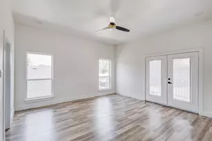 2501 Lenway St, Dallas, TX 75215 - Photo 26