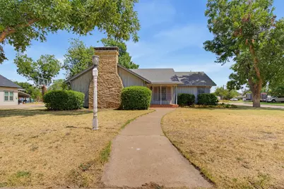 360 S 11th Avenue, Munday, TX 76371 - Photo 2