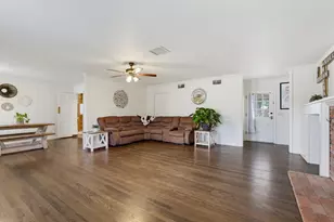 360 S 11th Ave, Munday, TX 76371 - Photo 8