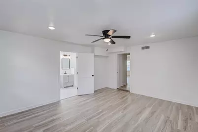 805 Crockett Street, Garland, TX 75040 - Photo 18