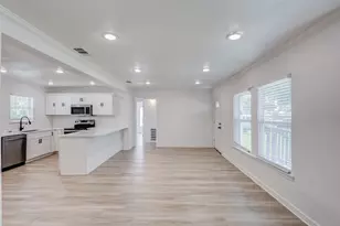 805 Crockett St, Garland, TX 75040 - Photo 10