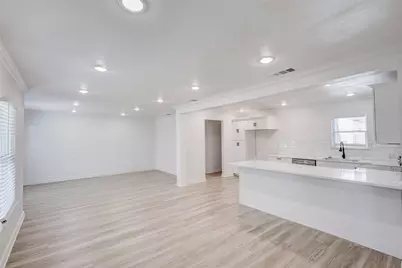 805 Crockett Street, Garland, TX 75040 - Photo 2