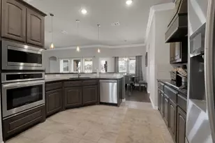 7818 Sagebrush Ln, Godley, TX 76044 - Photo 10