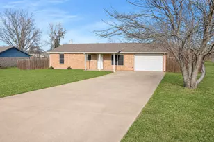513 Ranch Rd, Granbury, TX 76049 - Photo 2