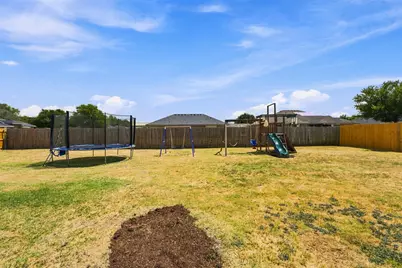 220 Knight Lane, Lacy Lakeview, TX 76705 - Photo 32
