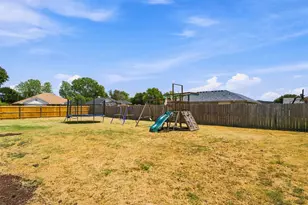 220 Knight Ln, Lacy Lakeview, TX 76705 - Photo 34