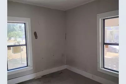 615 N Mirick Avenue, Denison, TX 75020 - Photo 6