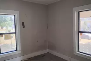 615 N Mirick Ave, Denison, TX 75020 - Photo 6