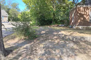 615 N Mirick Ave, Denison, TX 75020 - Photo 2