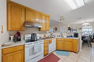 105 Topaz Cir, Hewitt, TX 76643 - Photo 10