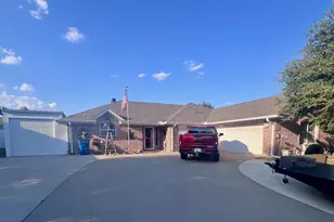 105 Topaz Cir, Hewitt, TX 76643 - Photo 2