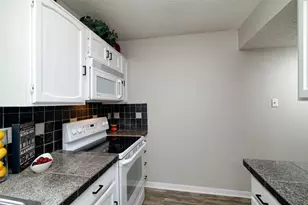 2937 Carnaby Ln, Garland, TX 75044 - Photo 8