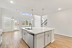 1005 Rosebay Dr, Fort Worth, TX 76247 - Photo 10
