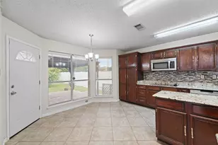 1521 Curtis Ln, Cedar Hill, TX 75104 - Photo 4