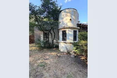 2819 Hollis Street, Fort Worth, TX 76111 - Photo 2