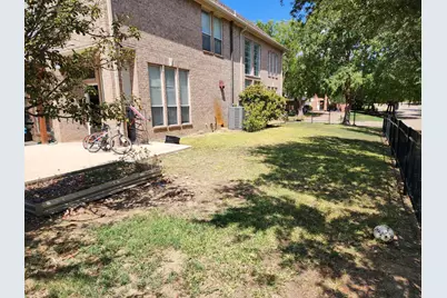 7701 Brookview Court, Irving, TX 75063 - Photo 28