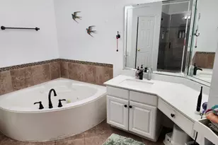 7701 Brookview Ct, Irving, TX 75063 - Photo 14