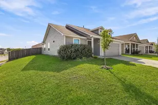 2901 Questa St, Fort Worth, TX 76119 - Photo 2