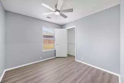 1506 Waters Edge Drive, Glenn Heights, TX 75154 - Photo 6