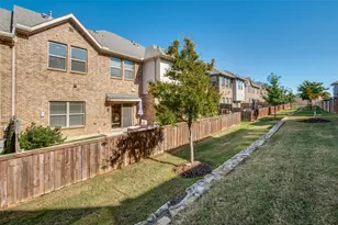 2741 Splendor Dr, Little Elm, TX 75068 - Photo 4
