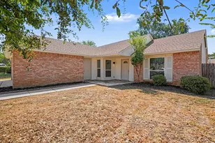 7116 Blackberry Dr, Arlington, TX 76016 - Photo 2