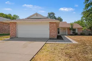 7116 Blackberry Dr, Arlington, TX 76016 - Photo 1