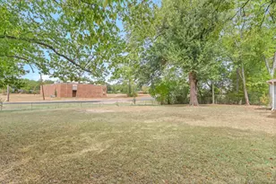 909 N Naid St, Grand Saline, TX 75140 - Photo 1