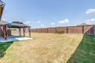 124 Lone Oak Dr, Crowley, TX 76036 - Photo 36