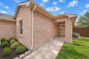 1641 Knight Trail, Little Elm, TX 75036 - Photo 2