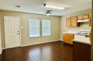 8021 Stowe Springs Ln, Arlington, TX 76002 - Photo 4