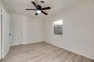 8923 Jennie Lee Ln, Dallas, TX 75227 - Photo 12