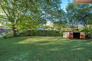 8923 Jennie Lee Ln, Dallas, TX 75227 - Photo 14