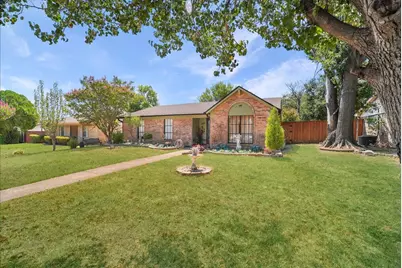 2710 Moonriver Lane, Farmers Branch, TX 75234 - Photo 2
