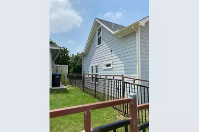 1424 Bessie Street, Fort Worth, TX 76104 - Photo 2