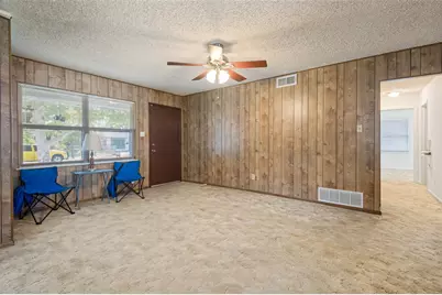 1726 Dorothy Drive, Grand Prairie, TX 75051 - Photo 4