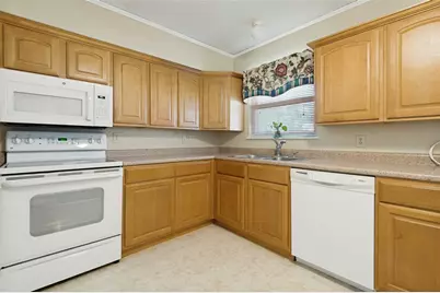1726 Dorothy Drive, Grand Prairie, TX 75051 - Photo 16
