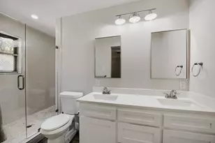 1300 Greenbriar St, Denton, TX 76201 - Photo 12