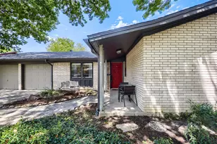 1300 Greenbriar St, Denton, TX 76201 - Photo 2