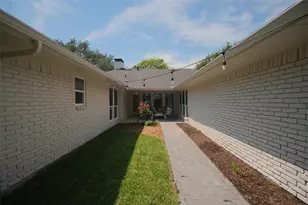7230 Claybrook Dr, Dallas, TX 75231 - Photo 34