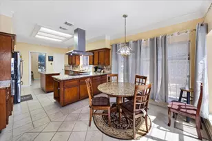 2400 Silverthorne Ct, Highland Village, TX 75077 - Photo 8