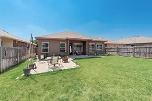 1045 Doe Meadow Dr, Fort Worth, TX 76028 - Photo 26