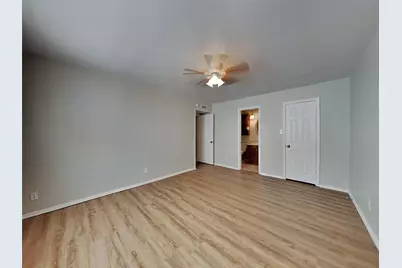 2112 Victoria Road, Carrollton, TX 75007 - Photo 10