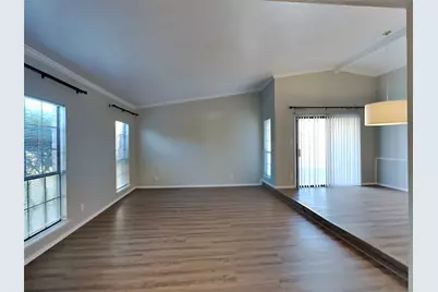 2112 Victoria Road, Carrollton, TX 75007 - Photo 2