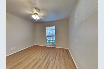 2112 Victoria Road, Carrollton, TX 75007 - Photo 14