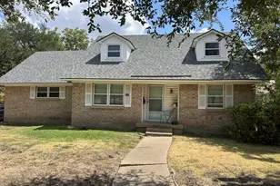 2202 Candleberry Dr, Mesquite, TX 75149 - Photo 1