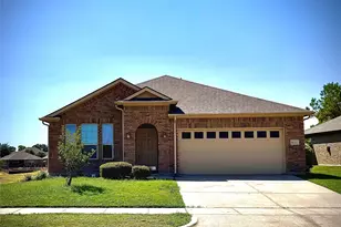 9251 Water Oak Dr, Arlington, TX 76002 - Photo 1
