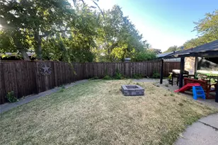4129 Mayflower Dr, Garland, TX 75043 - Photo 2