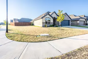 118 Sycamore St, Balch Springs, TX 75181 - Photo 4