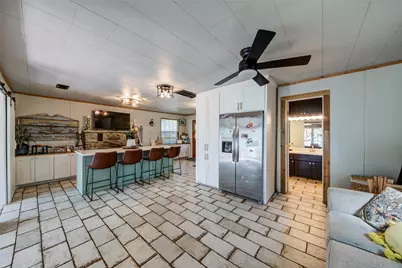 402 Aqua Way, Lake Bridgeport, TX 76426 - Photo 10